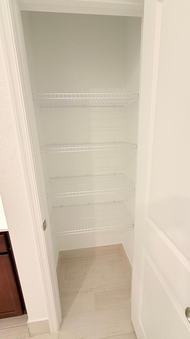 Building Photo - 5154 Armina Pl