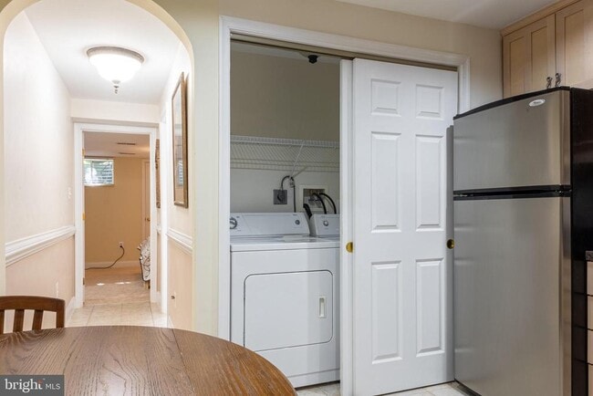 Building Photo - 4705 Rippling Pond Dr