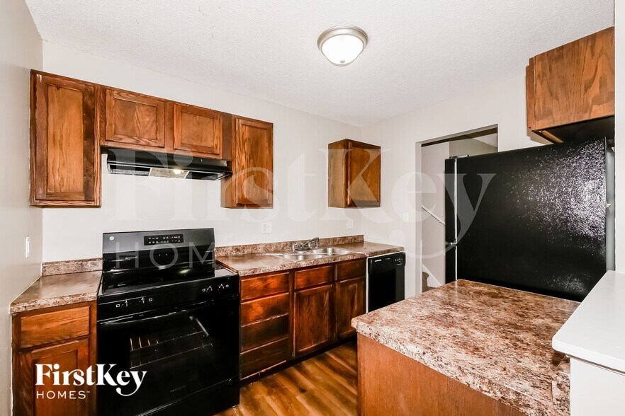 Building Photo - 9318 Kingsboro Cir