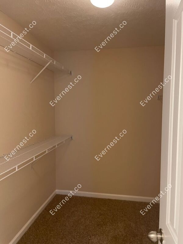 Building Photo - 3133 Sherborne Ct