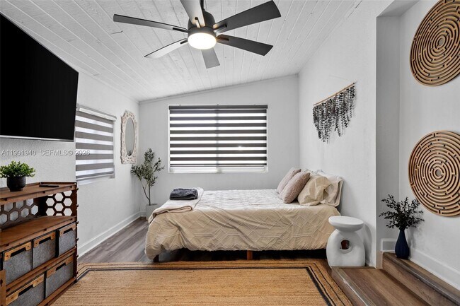 Building Photo - 5920 NE 2nd Terrace