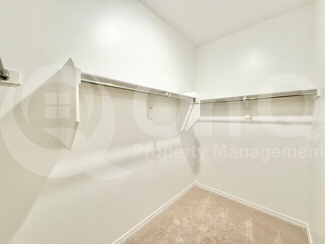 Building Photo - 5523 W Coplen Farms Rd