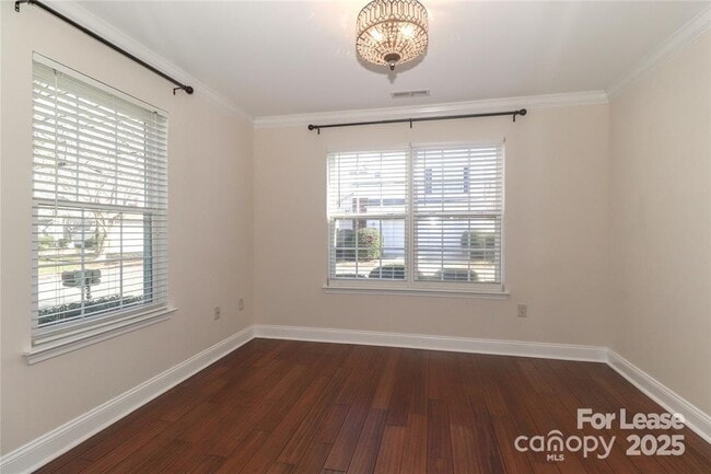 Building Photo - 9408 Meadowmont View Dr