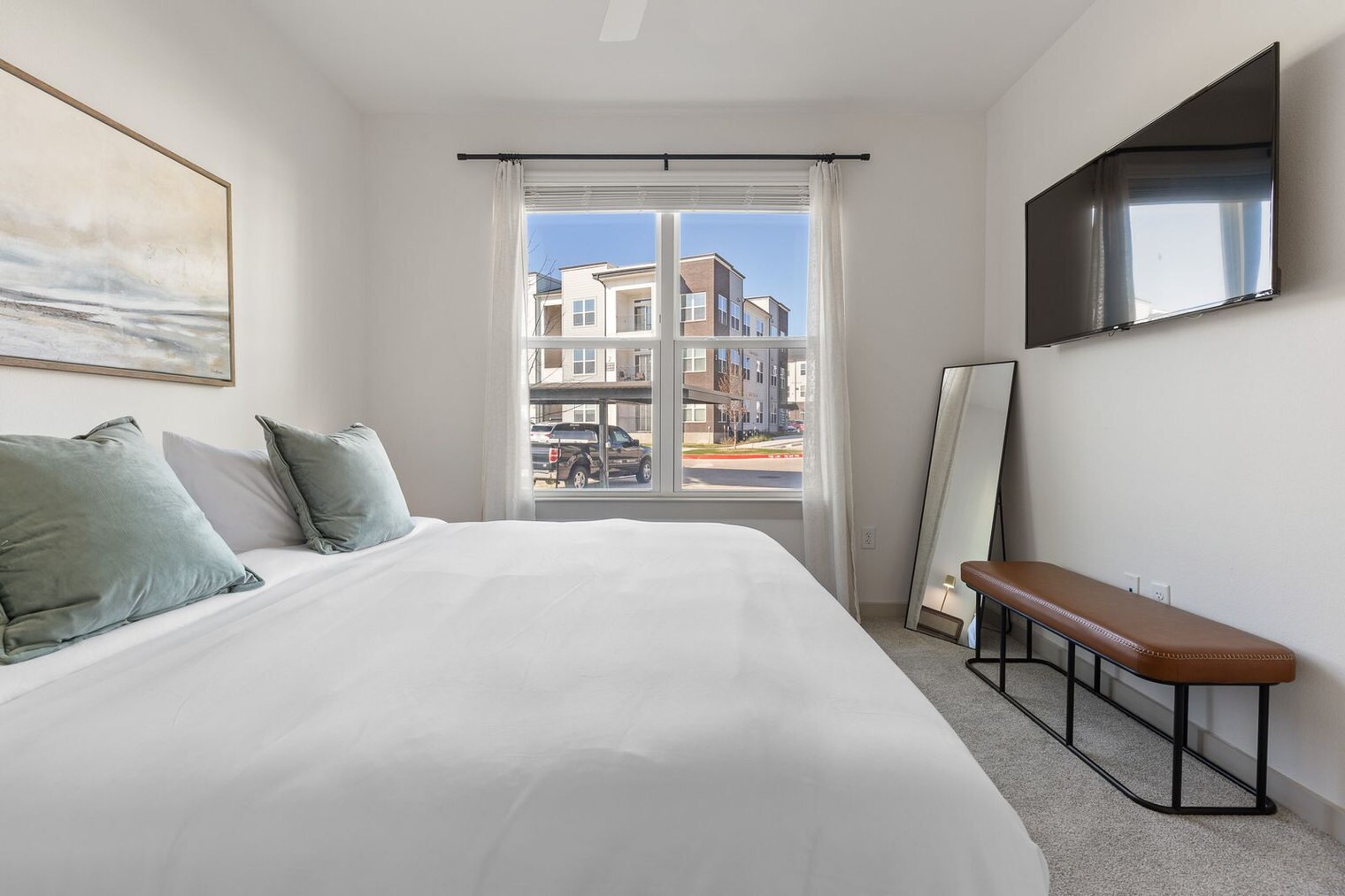 Building Photo - 1301 Leah Ave