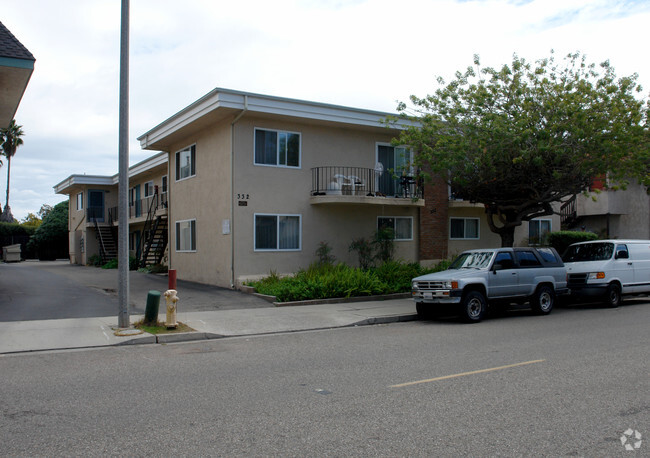Primary Photo - Aparicio Apartments