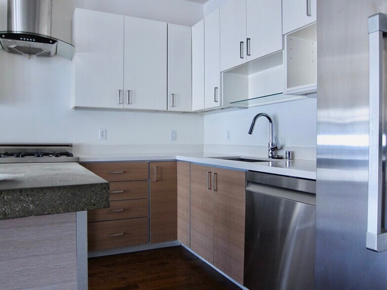 Building Photo - 20 Boardman Pl