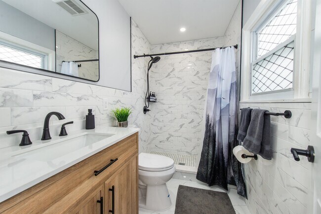 Building Photo - 19 W 27th St