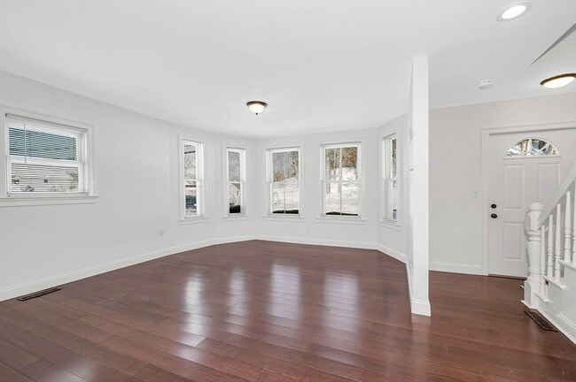 Building Photo - 12 Broadway St