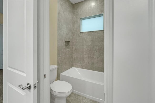 Building Photo - 14941 RedCove Pl