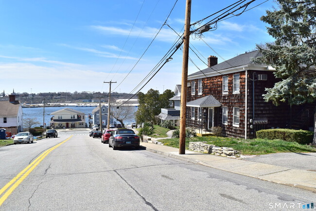 Building Photo - 22 Broad St