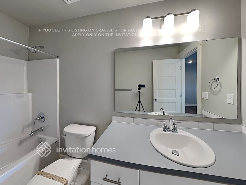 Building Photo - 513 Cope St SW