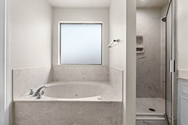 Building Photo - 4109 Maid Marian Cir