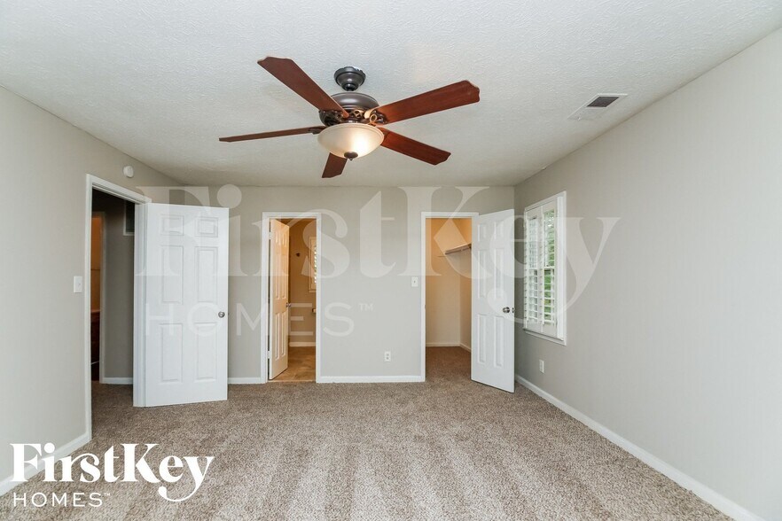 Building Photo - 4042 Hampton Ct