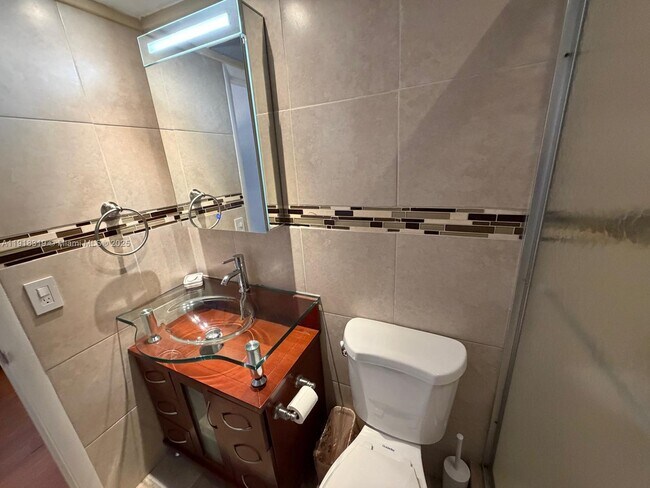 Building Photo - 630 Layne Blvd