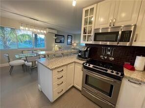 Building Photo - 4564 El Mar Dr