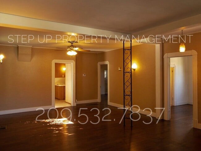 Building Photo - Conveniently located 2 Bedroom Home Near Downtown Sonora