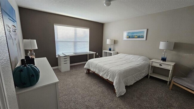 Building Photo - 308 Lake Lucerne Way