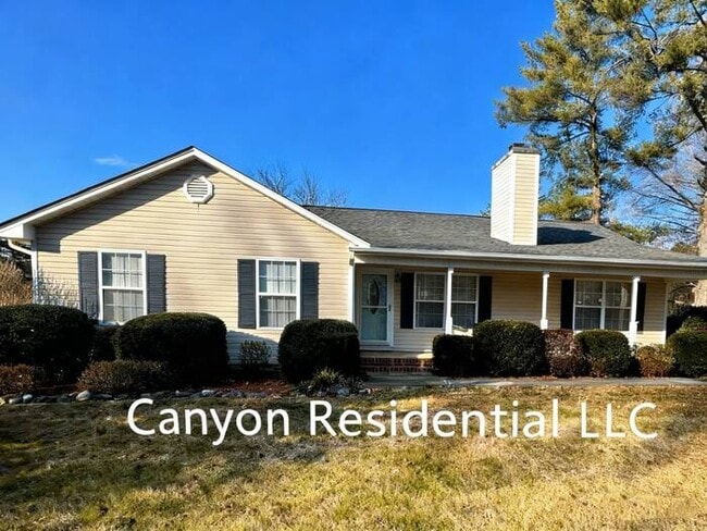 Primary Photo - Beautiful 3b Room!Move in ready!