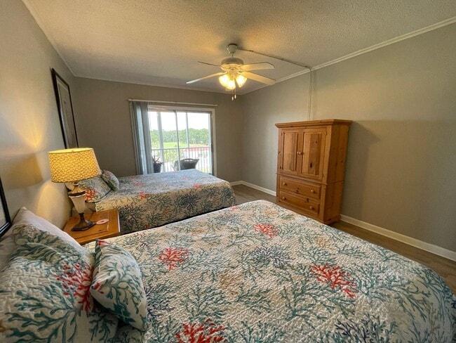 Building Photo - 112 Fairway Blvd