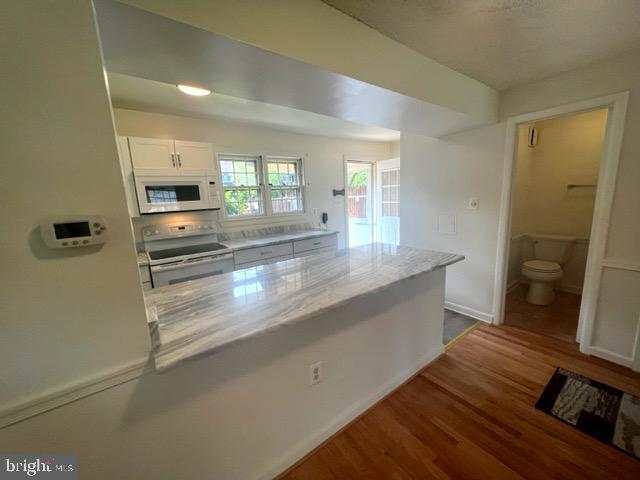 Building Photo - 429 Hampton Ct