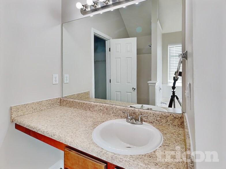 Building Photo - 25 Zebulon Pl