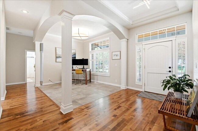 Building Photo - Luxury Living in Southeast Boise, 3-Car Garage, Hot Tub & Flexible Bonus Loft & Private/Secure Wo...