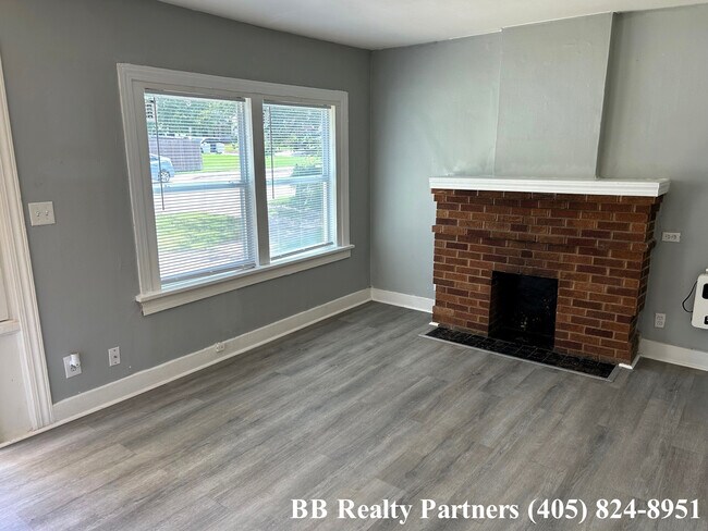 Building Photo - 4207 E 4th Pl