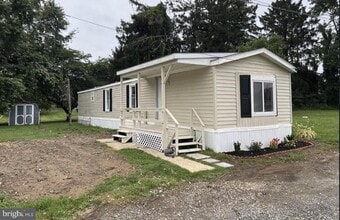 Building Photo - 117 Santilli Rd