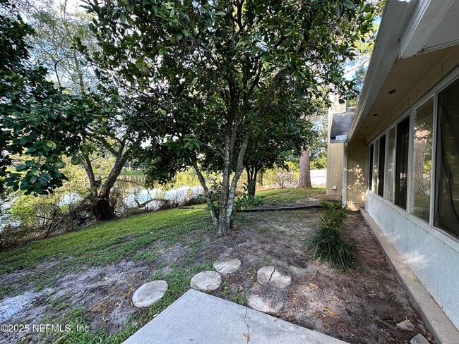 Building Photo - 10398 Triple Crown Ave