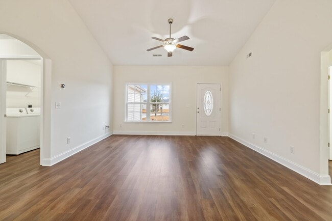 Building Photo - 2711 Green Pond Cir