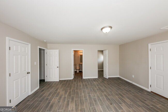 Building Photo - 32 Emerald Pines Ln