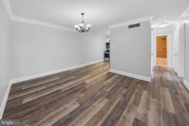 Building Photo - 4977 Battery Ln