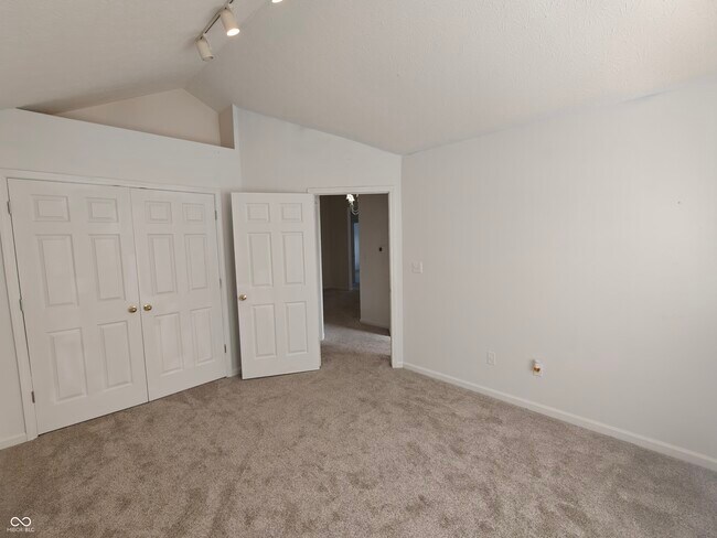 Building Photo - 2392 Steeple Chase