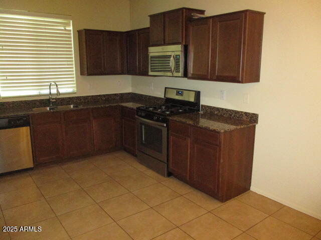 Building Photo - 3449 S Falcon Dr