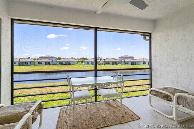 Building Photo - 5850 Sugar Palm Ct