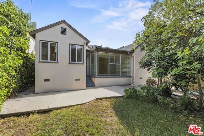 Building Photo - 1511 Edris Dr