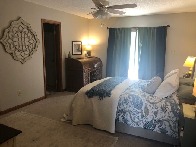 Building Photo - Spacious 3BR 2BA One-level West Knox