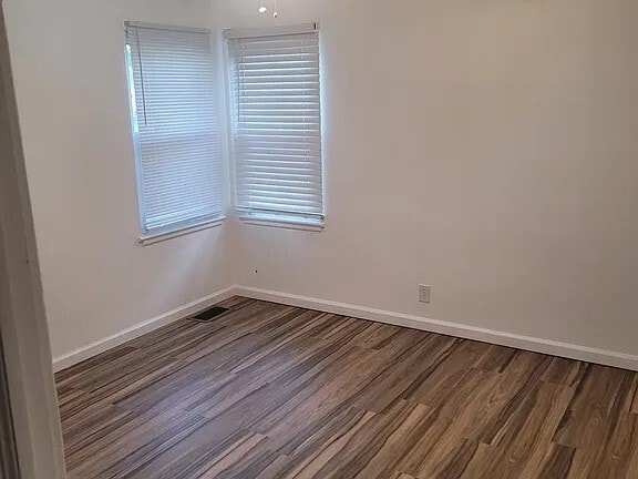 Building Photo - 652 N 38th St