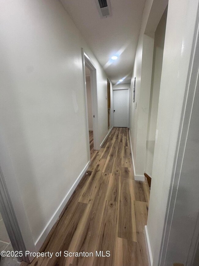 Building Photo - 638 Pear St