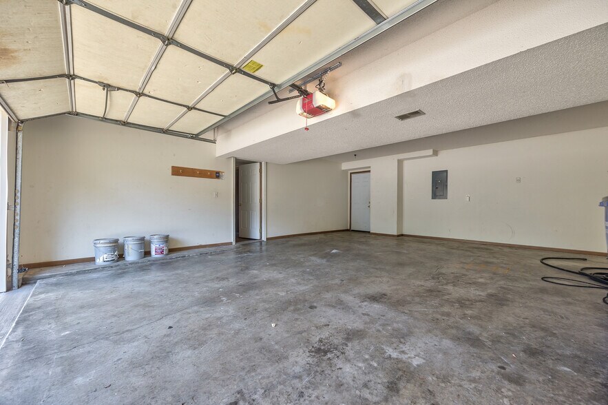 garage - 11220 W 61st St