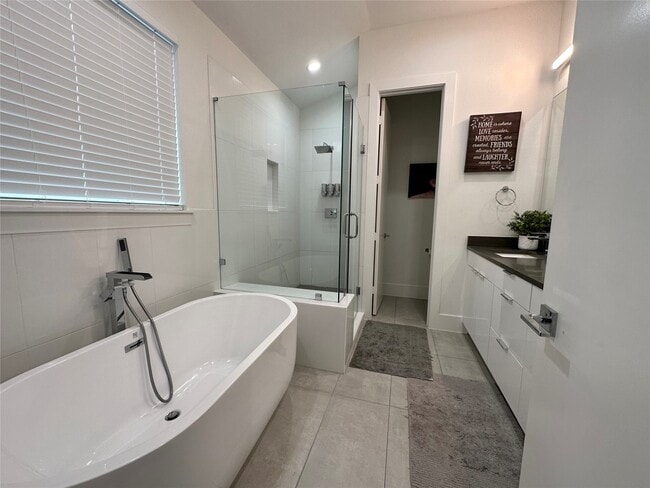 Building Photo - 6642 Del Rio St