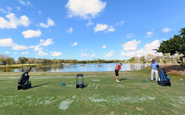 Building Photo - 2BR/2BA Lake View Condo in Heritage Oaks Golf & Country Club