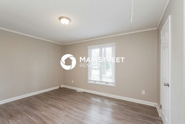 Building Photo - 20901 Sierra Vista Dr