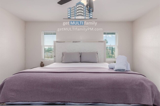 Building Photo - 515 W Pebble Beach Dr