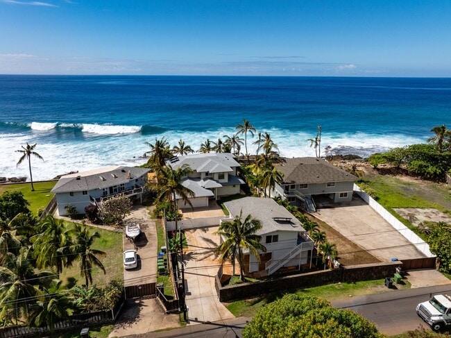 Building Photo - Ocean Front Property in Waianae with a quiet rural setting 3/3 Single Family Home and a 2/1 Cottage