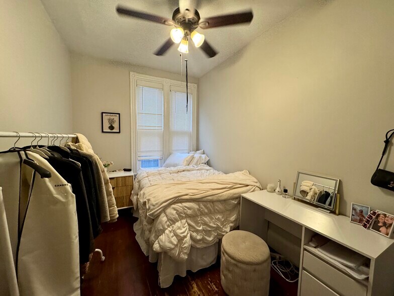 Building Photo - 719 Parker St