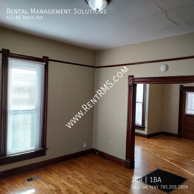 Building Photo - 413 NE Twiss Ave