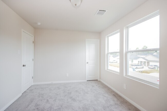 Building Photo - 15614 Briar Forest Dr