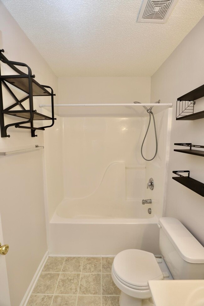 Building Photo - 1749 Mossberg Dr