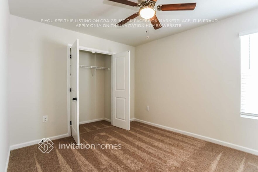 Building Photo - 3355 Fox Hall Dr